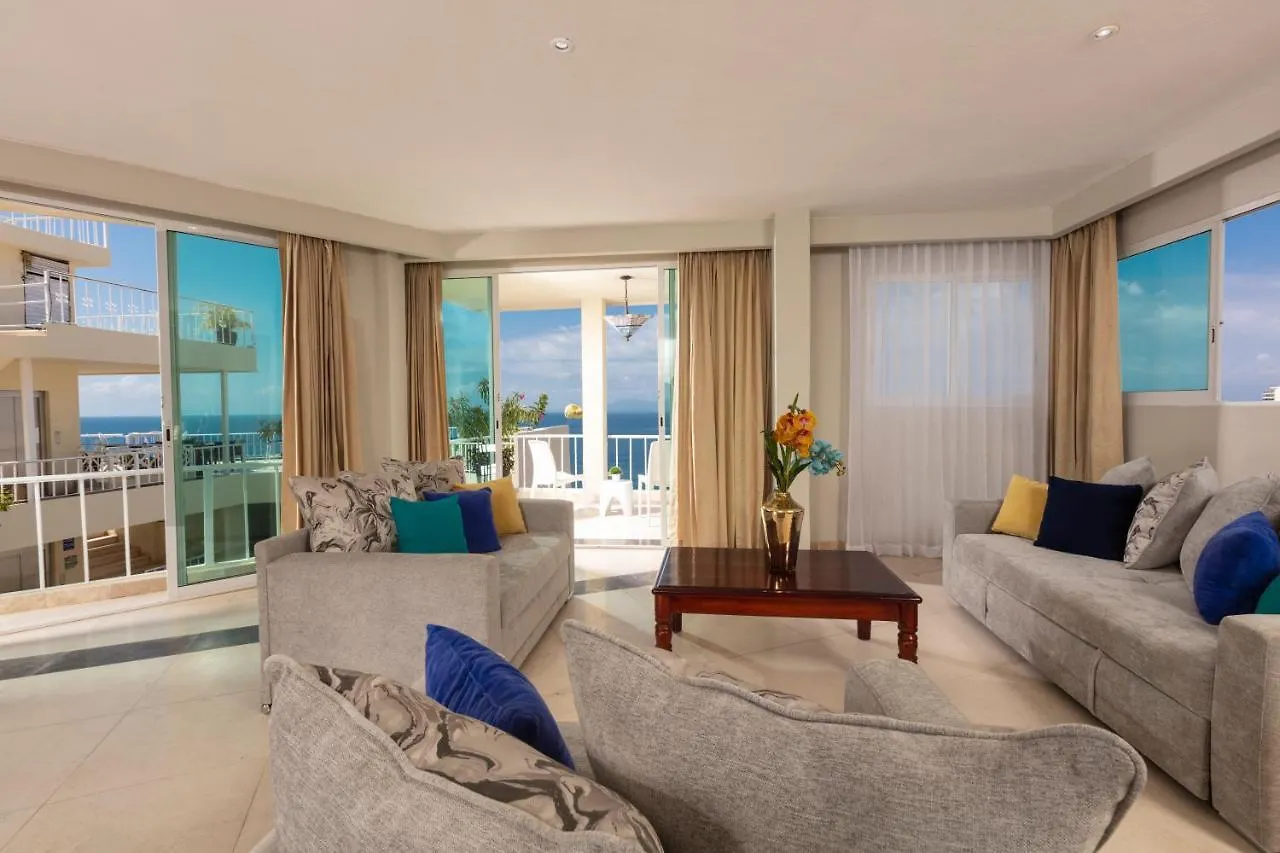 Blue Chairs Beachfront Resort Puerto Vallarta - Adults Only 3*,  المكسيك