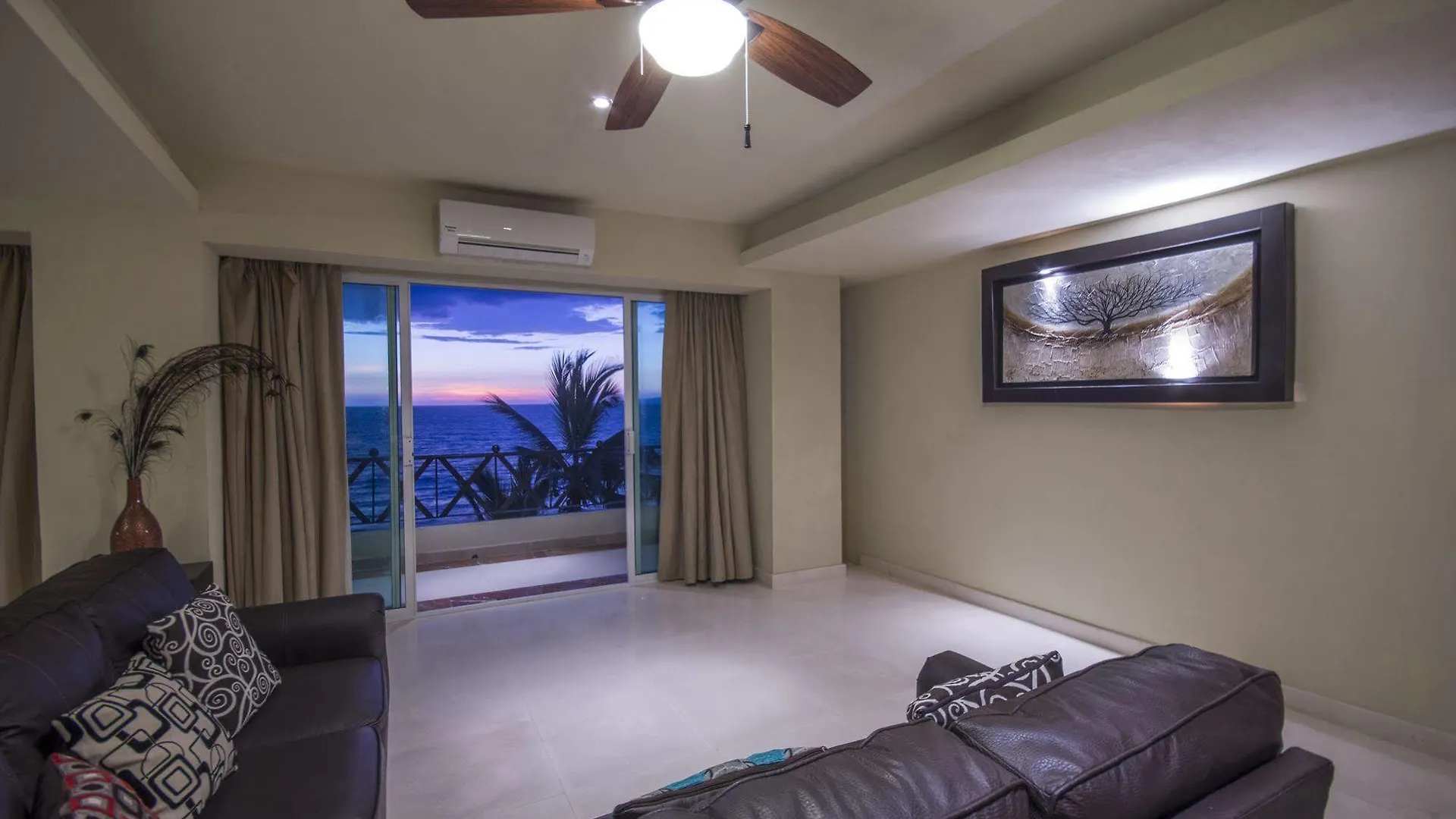 Blue Chairs Beachfront Resort Puerto Vallarta - Adults Only فندق