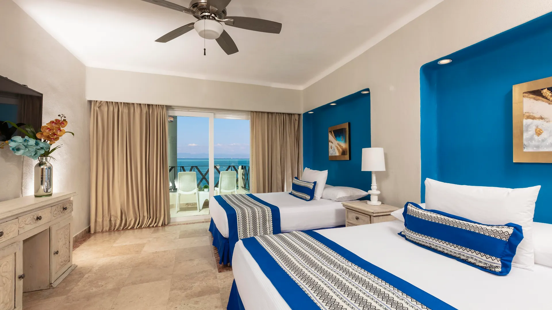 Blue Chairs Beachfront Resort Puerto Vallarta - Adults Only