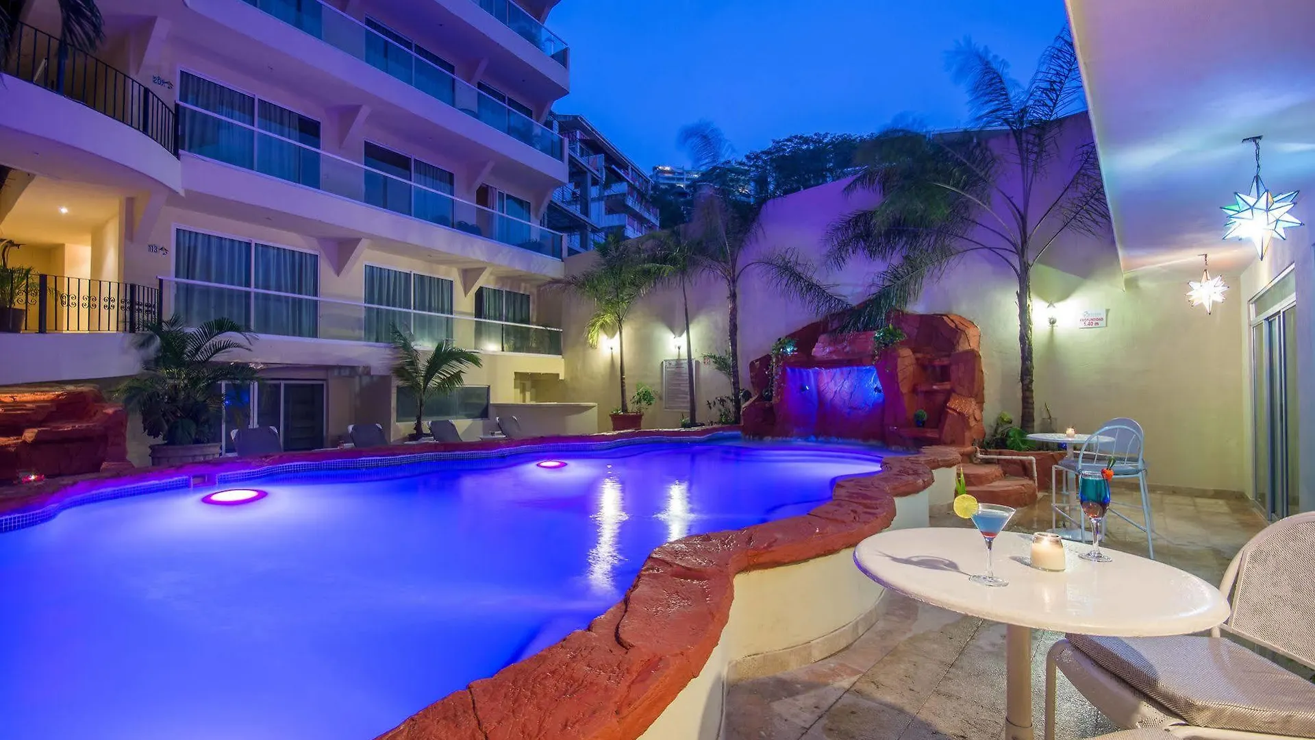Blue Chairs Beachfront Resort Puerto Vallarta - Adults Only 3*,