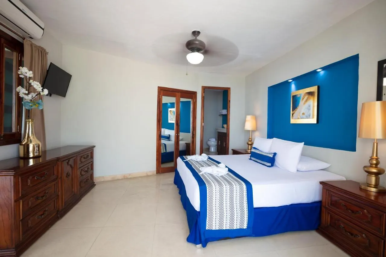 Blue Chairs Beachfront Resort Puerto Vallarta - Adults Only