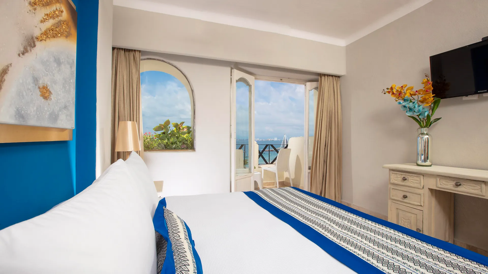 Blue Chairs Beachfront Resort Puerto Vallarta - Adults Only Hotel